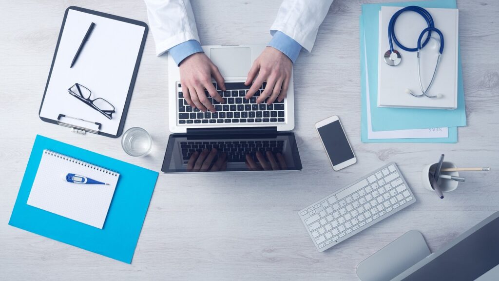 como atrair novos pacientes em 2025 